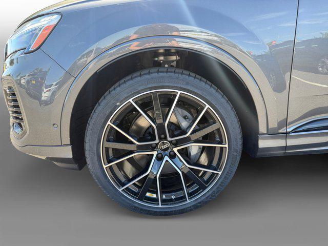 new 2025 Audi Q7 car, priced at $73,935