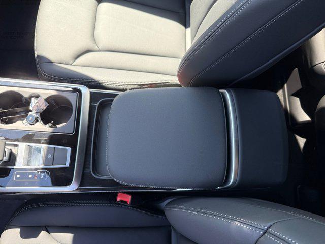 new 2025 Audi Q7 car, priced at $73,935