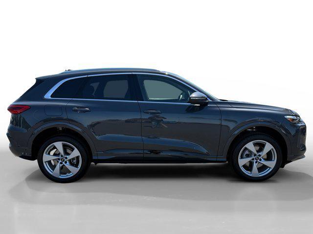 new 2025 Audi Q5 car, priced at $61,300