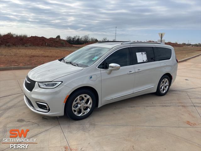 used 2021 Chrysler Pacifica Hybrid car, priced at $29,797