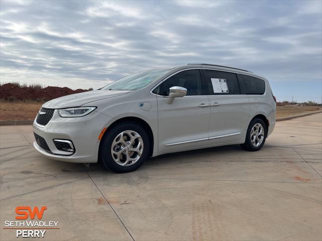 used 2021 Chrysler Pacifica Hybrid car, priced at $29,797