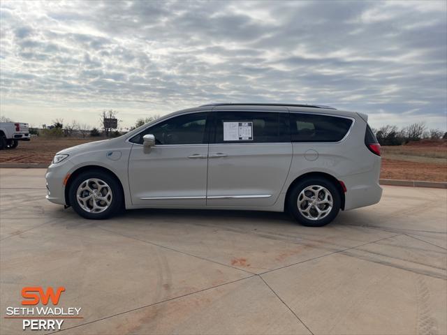 used 2021 Chrysler Pacifica Hybrid car, priced at $29,797