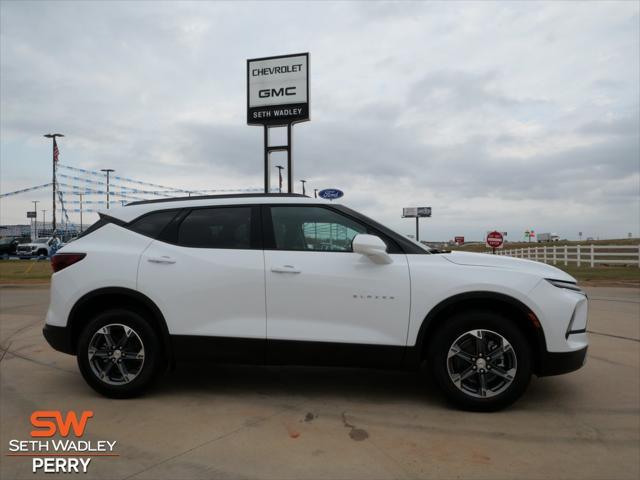 new 2025 Chevrolet Blazer car, priced at $37,816