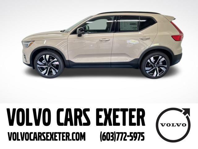 new 2025 Volvo XC40 car, priced at $51,040