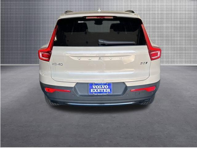 new 2025 Volvo XC40 car, priced at $51,040