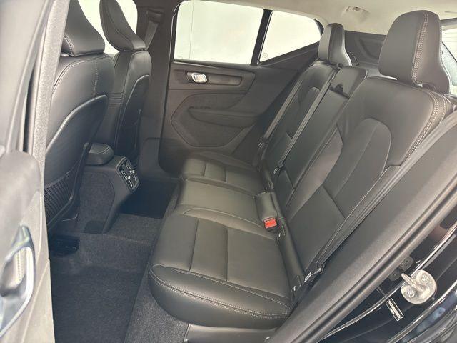 new 2025 Volvo XC40 car, priced at $51,565
