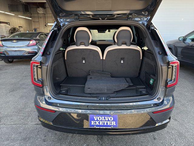 new 2025 Volvo EX90 car