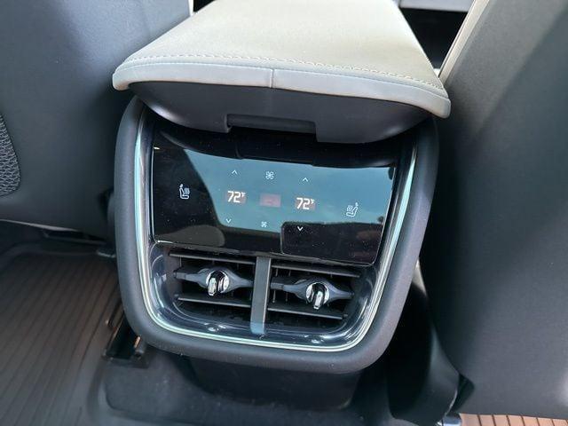 new 2025 Volvo EX90 car