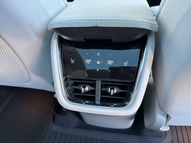 new 2025 Volvo EX90 car, priced at $91,235