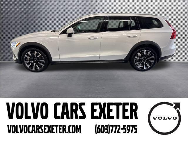 used 2022 Volvo V60 Cross Country car, priced at $36,999