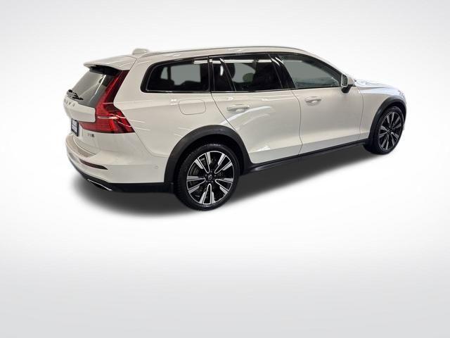 used 2022 Volvo V60 Cross Country car, priced at $37,902