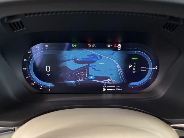 new 2025 Volvo XC60 Plug-In Hybrid car