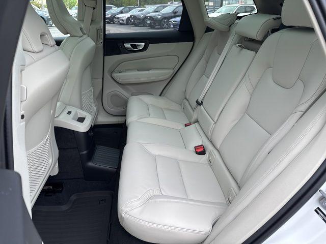 new 2025 Volvo XC60 Plug-In Hybrid car