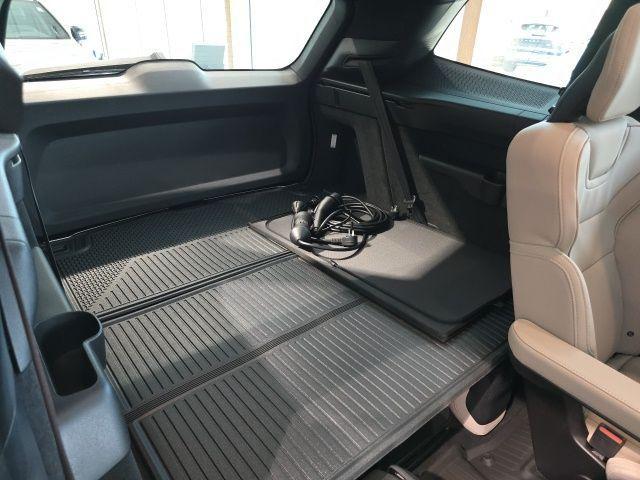 new 2025 Volvo EX90 car, priced at $90,120