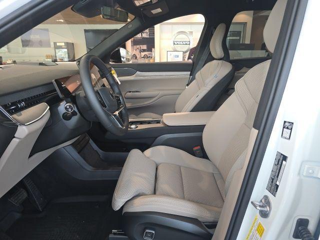 new 2025 Volvo EX90 car, priced at $90,120