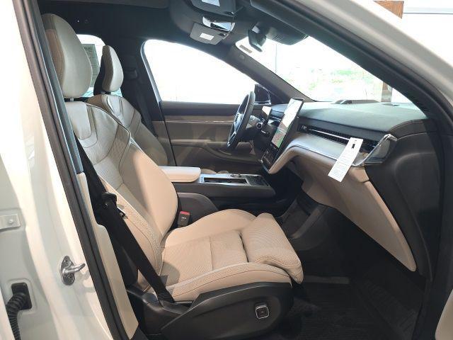 new 2025 Volvo EX90 car, priced at $90,120