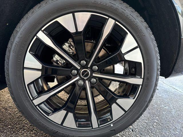 new 2026 Volvo XC60 car, priced at $57,985
