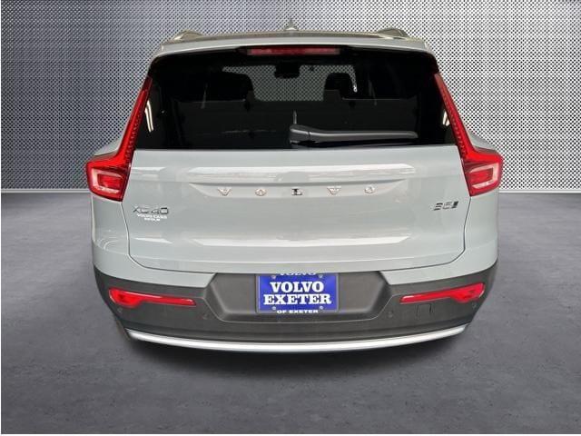 new 2025 Volvo XC40 car, priced at $51,595
