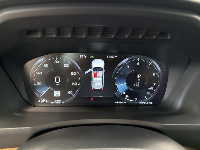used 2022 Volvo XC90 car, priced at $40,999