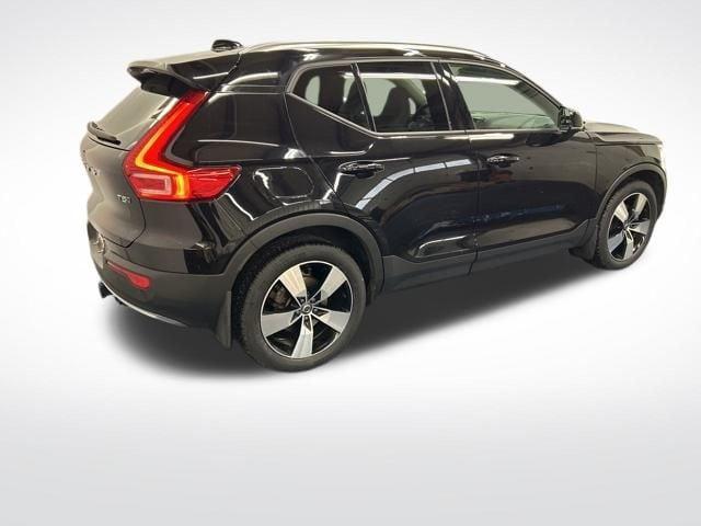 used 2022 Volvo XC40 car, priced at $30,537