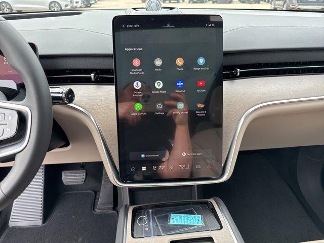 new 2025 Volvo EX90 car, priced at $90,190