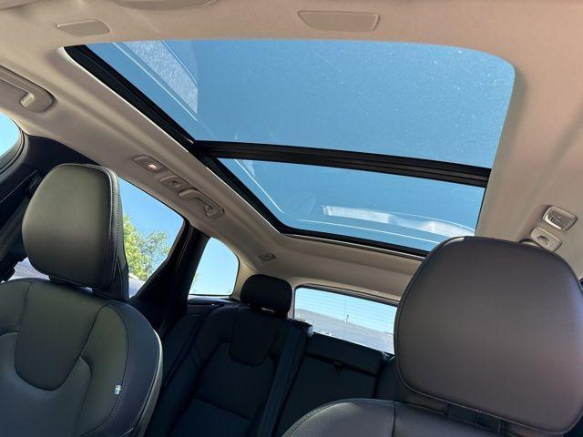 new 2025 Volvo XC60 car, priced at $54,950