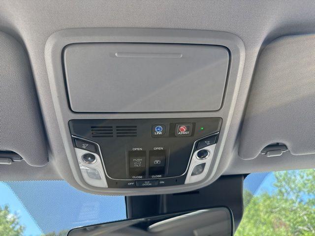 used 2022 Honda Pilot car, priced at $36,999