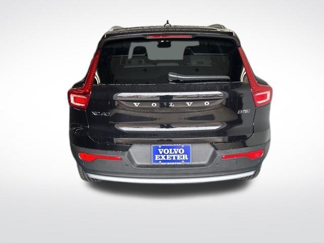 new 2025 Volvo XC40 car, priced at $47,335