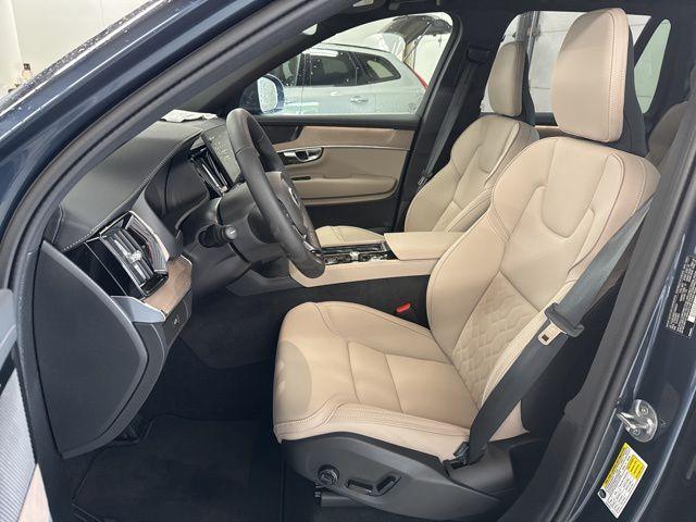 new 2025 Volvo XC90 car, priced at $68,435