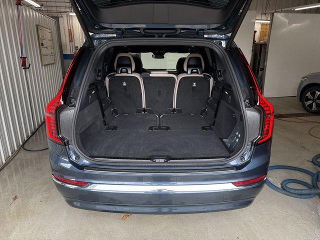 new 2025 Volvo XC90 car, priced at $68,435