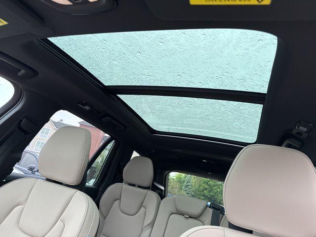 new 2025 Volvo XC90 car, priced at $68,435