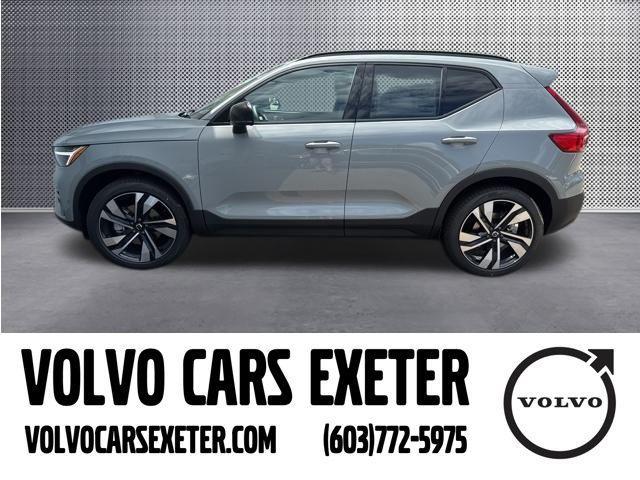 new 2025 Volvo XC40 car, priced at $51,145