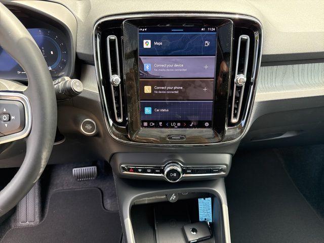 new 2025 Volvo XC40 car, priced at $51,145