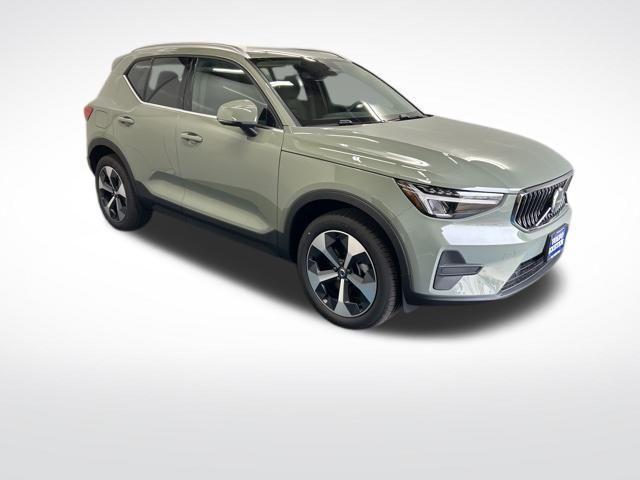 new 2025 Volvo XC40 car, priced at $43,800