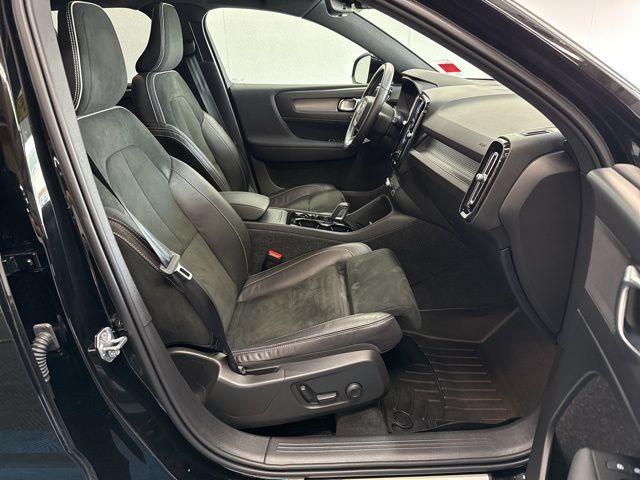 used 2021 Volvo XC40 car, priced at $27,599