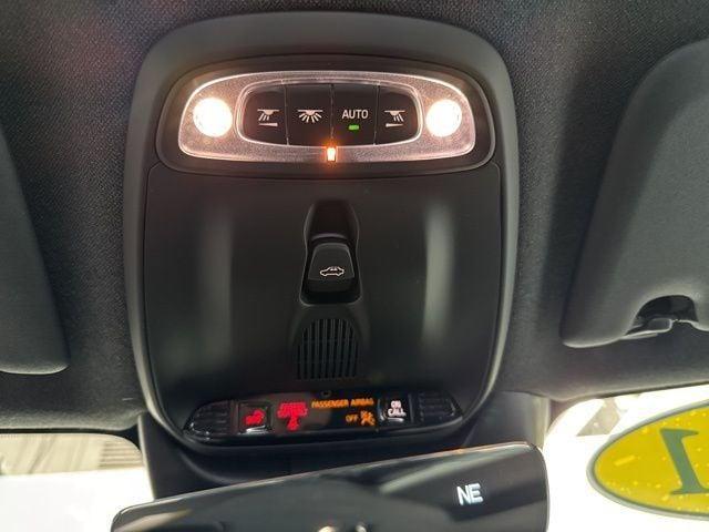 used 2021 Volvo XC40 car, priced at $27,599