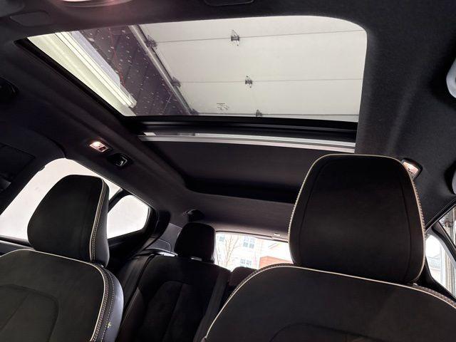 used 2021 Volvo XC40 car, priced at $27,599