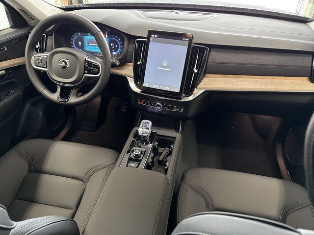 new 2025 Volvo XC90 car, priced at $64,645