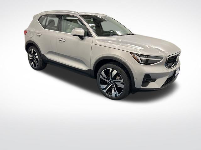 new 2025 Volvo XC40 car, priced at $49,040