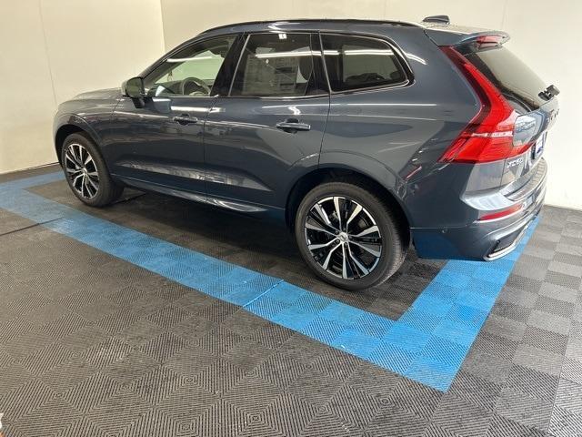 new 2025 Volvo XC60 car