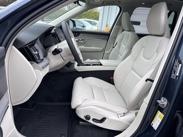 new 2025 Volvo XC90 Plug-In Hybrid car, priced at $82,405