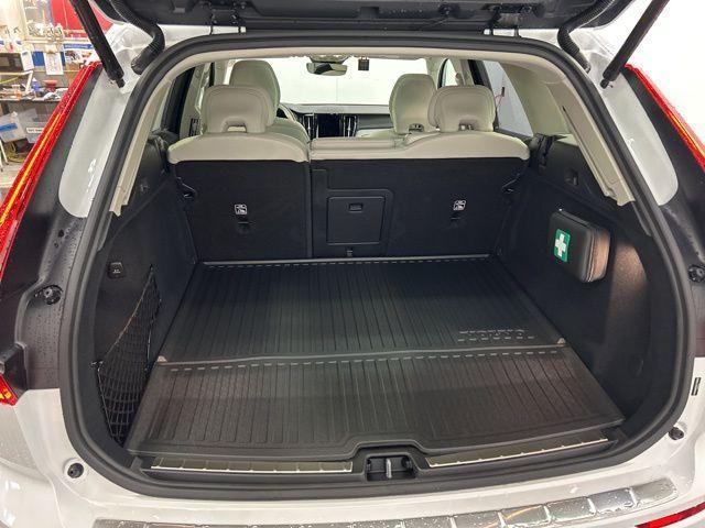 new 2025 Volvo XC60 Plug-In Hybrid car, priced at $66,260