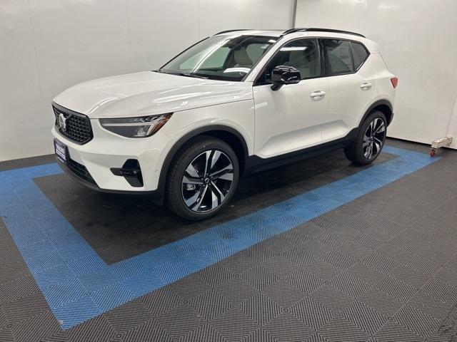 new 2025 Volvo XC40 car, priced at $50,240