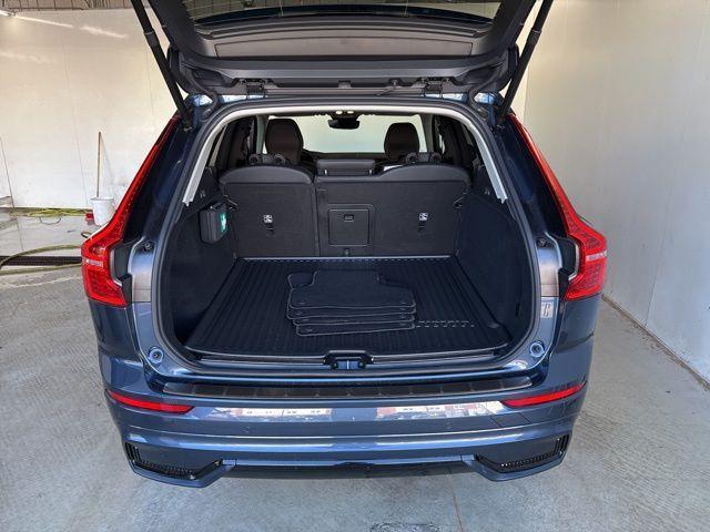 new 2025 Volvo XC60 car, priced at $55,360