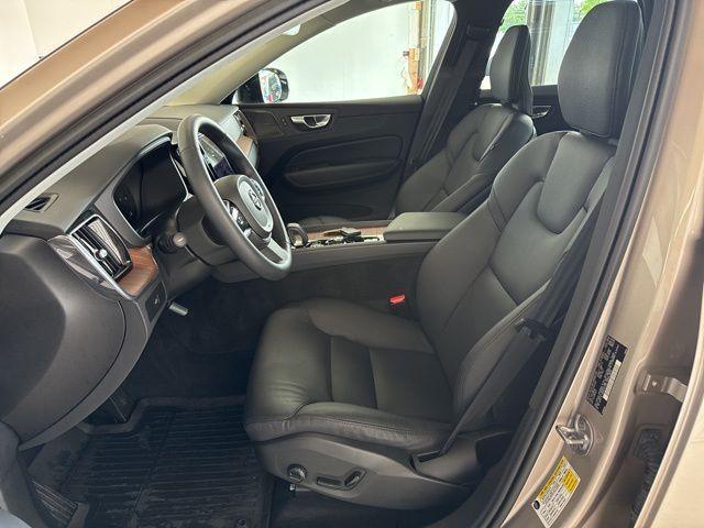 used 2023 Volvo XC60 car, priced at $42,993