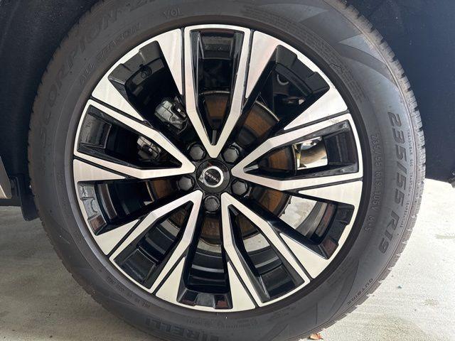 used 2023 Volvo XC60 car, priced at $42,993