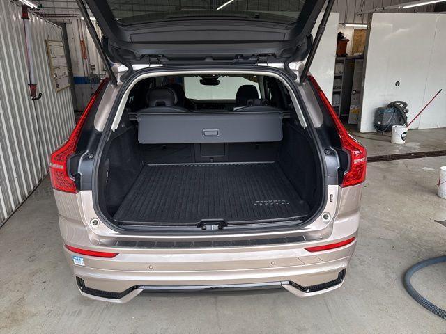 used 2023 Volvo XC60 car, priced at $42,993