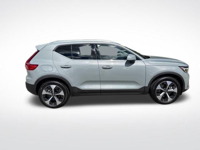 new 2025 Volvo XC40 car, priced at $46,035