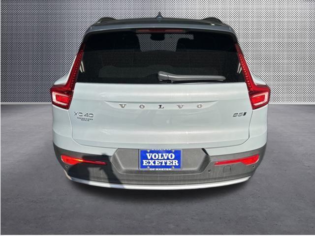 new 2025 Volvo XC40 car