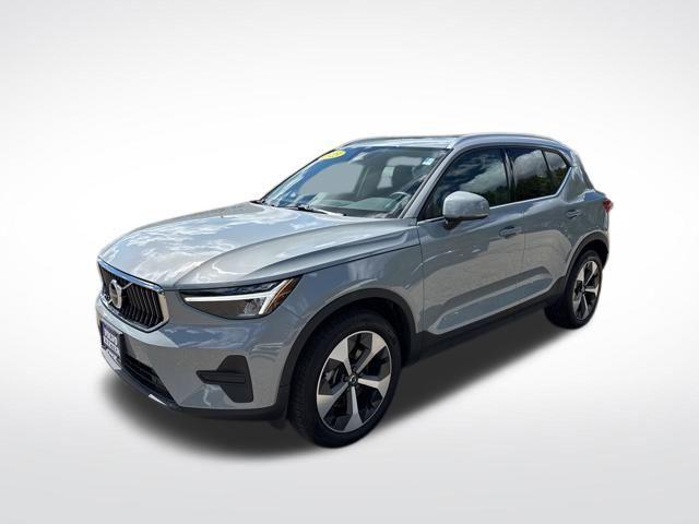 new 2025 Volvo XC40 car, priced at $46,035